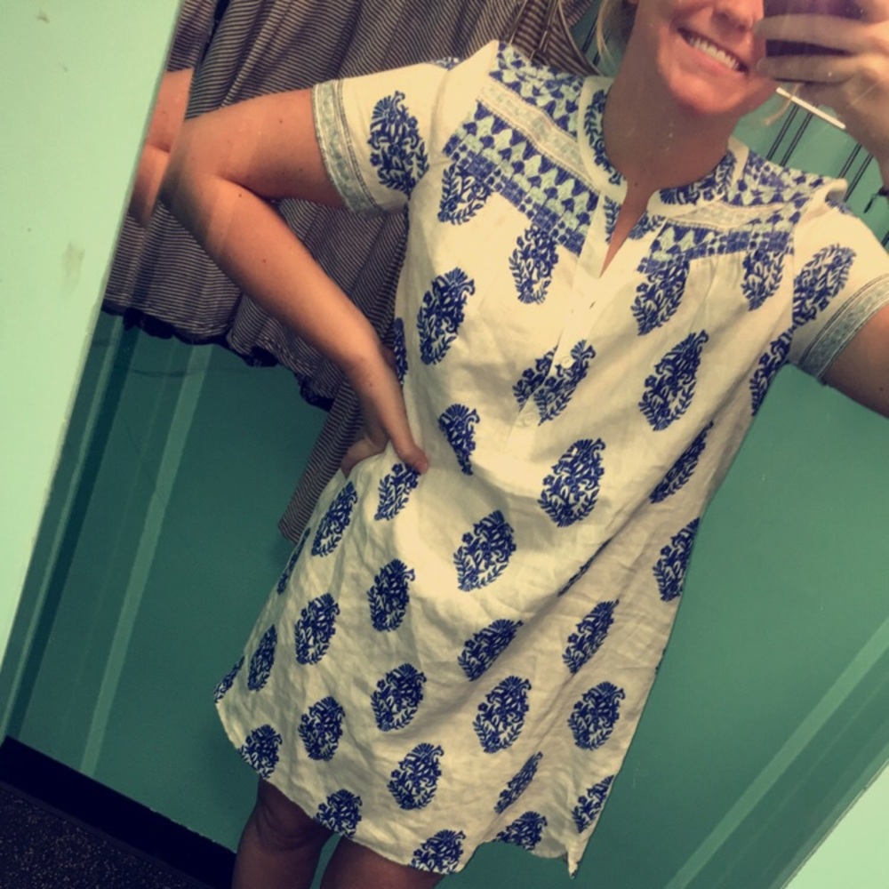 Vineyard vines dress